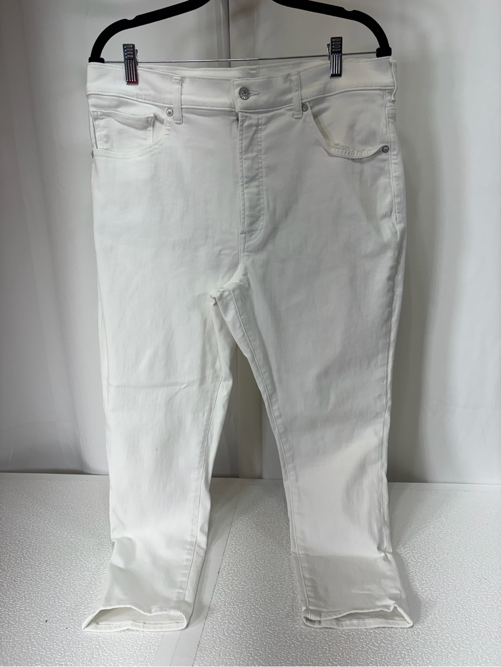 Express White Cropped Ankle Jeans 3940